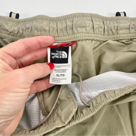 The North Face Men’s khaki shorts XL baggy Outdoor hiking shorts - Picture 5 of 7